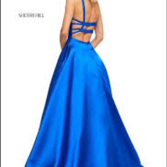 Prom dress - Picture 3 of 3